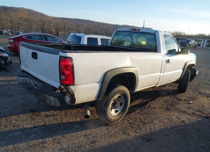 Photo 4 of 2006 Chevrolet Silverado 2500HD WORK TRUCK (VIN 1GCHK24U16E120987)