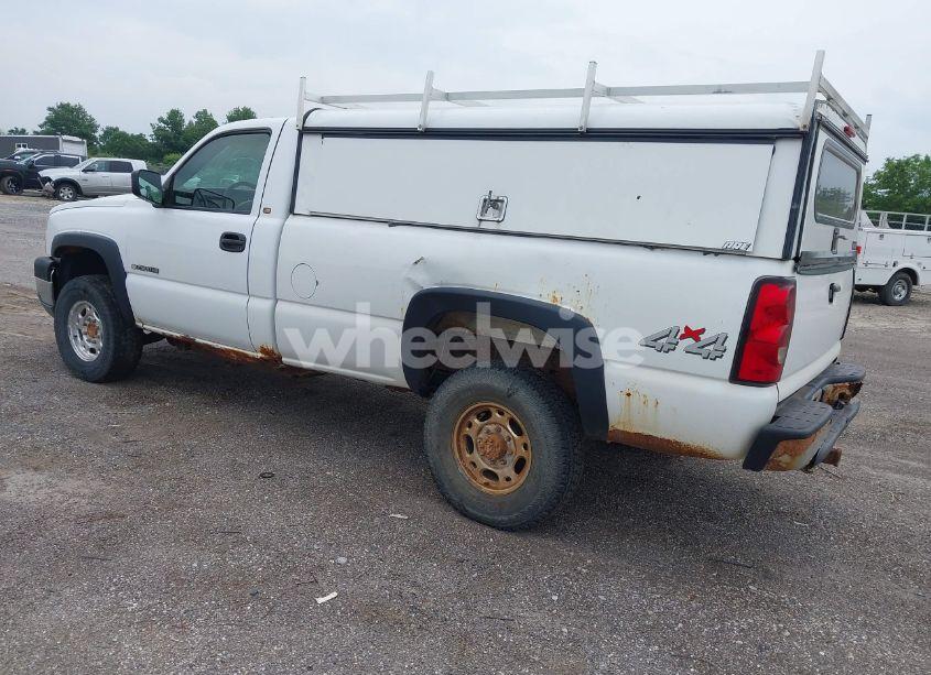 Photo 3 of 2005 Chevrolet Silverado 2500HD WORK TRUCK (VIN 1GCHK24U25E283372)