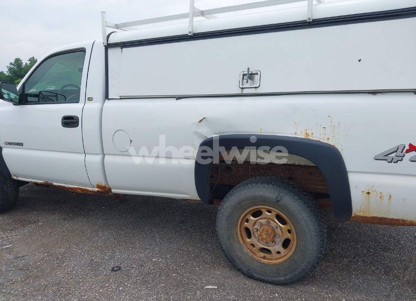 Photo 6 of 2005 Chevrolet Silverado 2500HD WORK TRUCK (VIN 1GCHK24U25E283372)