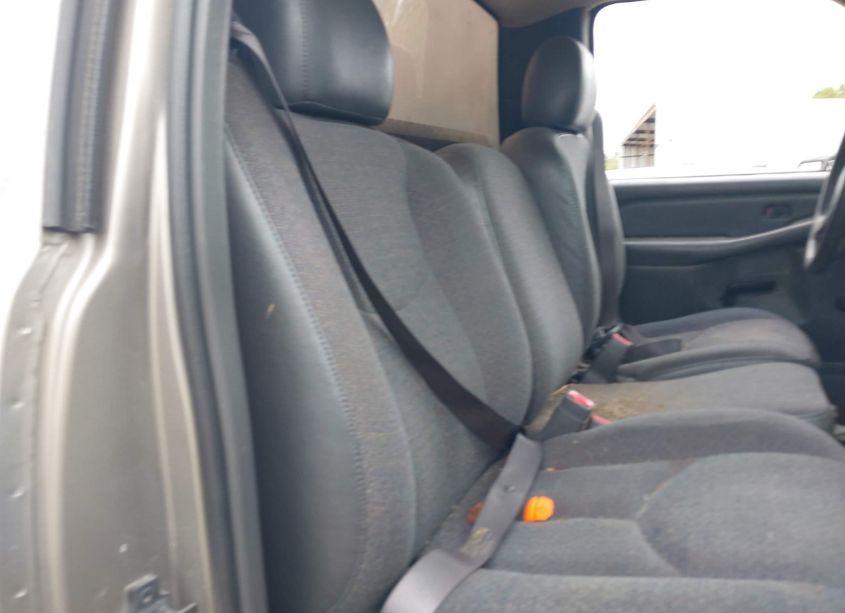 Photo 8 of 2003 Chevrolet Silverado 2500HD WORK TRUCK (VIN 1GCHK24U33E363776)