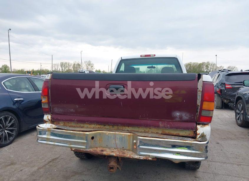 Photo 8 of 2001 Chevrolet Silverado 2500HD (VIN 1GCHK24U61E169062)