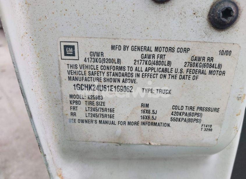 Photo 9 of 2001 Chevrolet Silverado 2500HD (VIN 1GCHK24U61E169062)