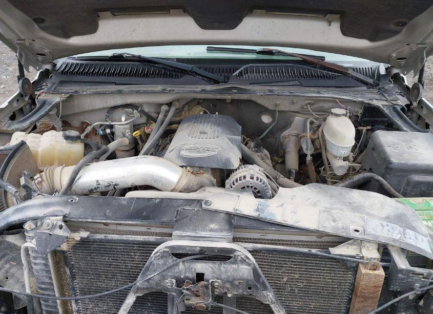 Photo 10 of 2005 Chevrolet Silverado 2500HD WORK TRUCK (VIN 1GCHK24U65E156477)