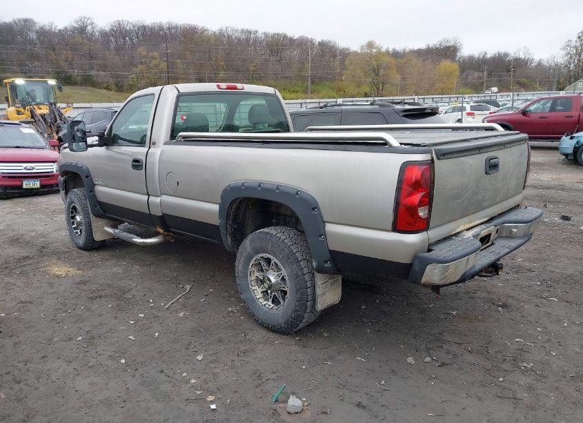 Photo 3 of 2005 Chevrolet Silverado 2500HD WORK TRUCK (VIN 1GCHK24U65E156477)