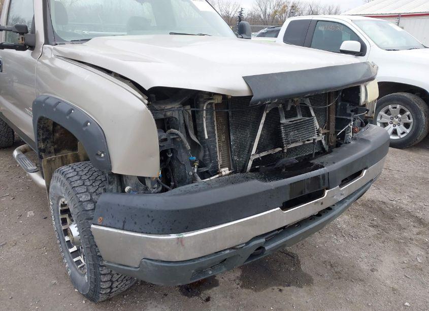 Photo 6 of 2005 Chevrolet Silverado 2500HD WORK TRUCK (VIN 1GCHK24U65E156477)