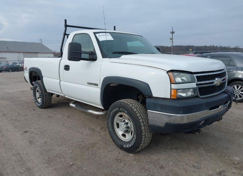 2006 Chevrolet Silverado 2500HD WORK TRUCK (VIN 1GCHK24U76E177274) main photo
