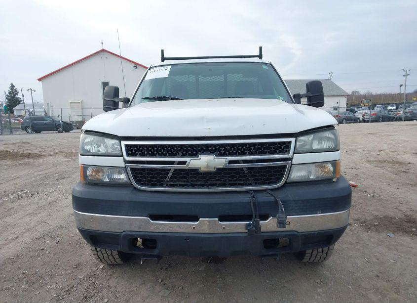Photo 11 of 2006 Chevrolet Silverado 2500HD WORK TRUCK (VIN 1GCHK24U76E177274)