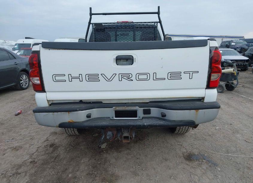 Photo 6 of 2006 Chevrolet Silverado 2500HD WORK TRUCK (VIN 1GCHK24U76E177274)