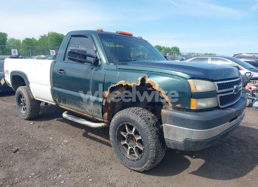 2006 Chevrolet Silverado 2500HD WORK TRUCK (VIN 1GCHK24U86E127323) main photo