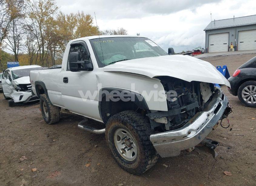 2003 Chevrolet Silverado 2500HD WORK TRUCK (VIN 1GCHK24U93E202641) main photo