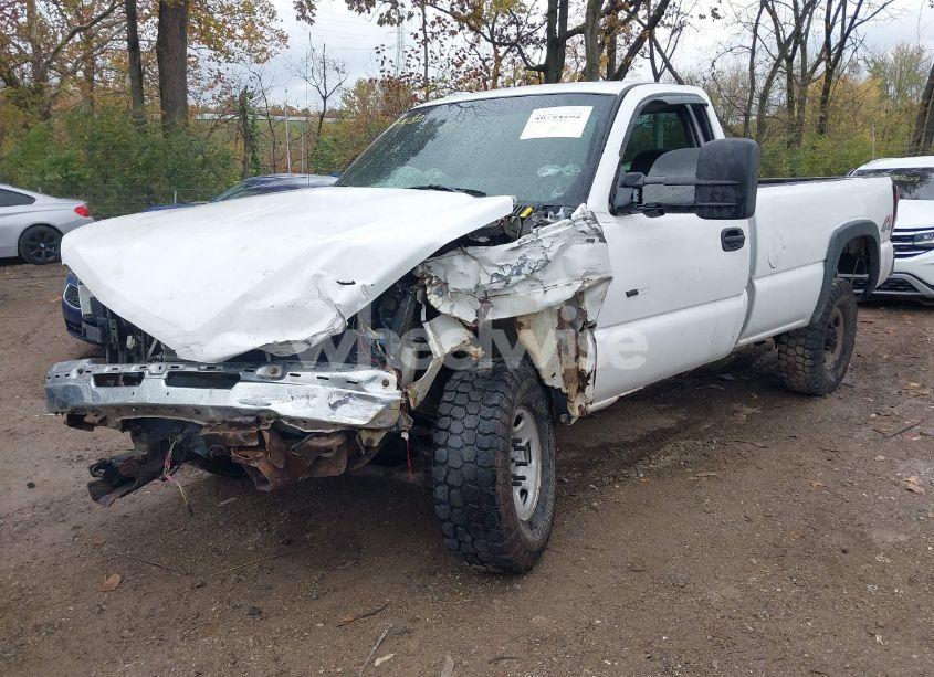 Photo 2 of 2003 Chevrolet Silverado 2500HD WORK TRUCK (VIN 1GCHK24U93E202641)