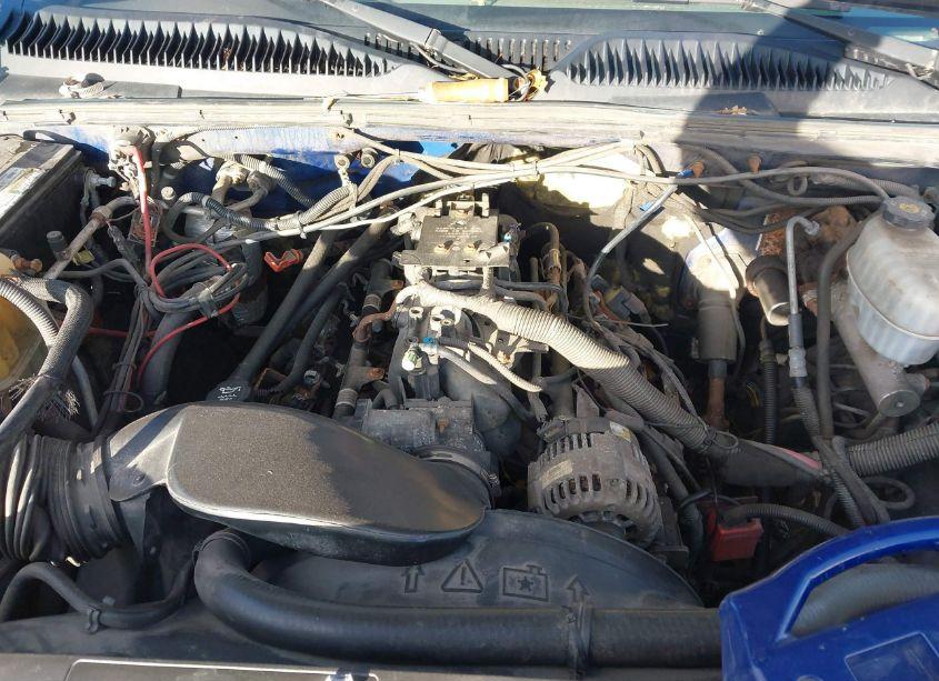 Photo 10 of 2004 Chevrolet Silverado 2500HD WORK TRUCK (VIN 1GCHK24U94E142880)