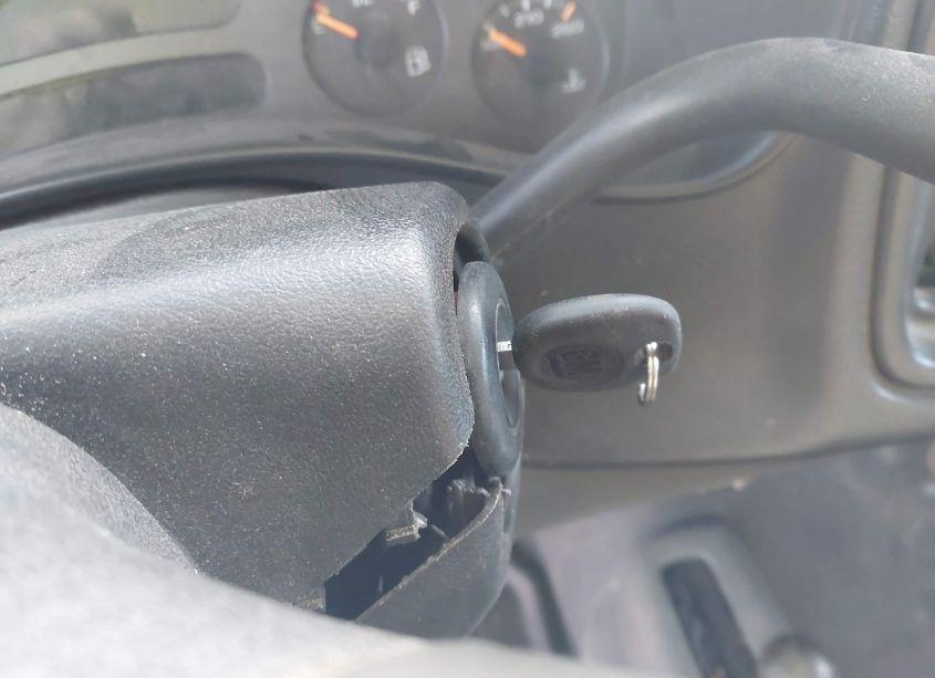 Photo 11 of 2004 Chevrolet Silverado 2500HD WORK TRUCK (VIN 1GCHK24U94E142880)