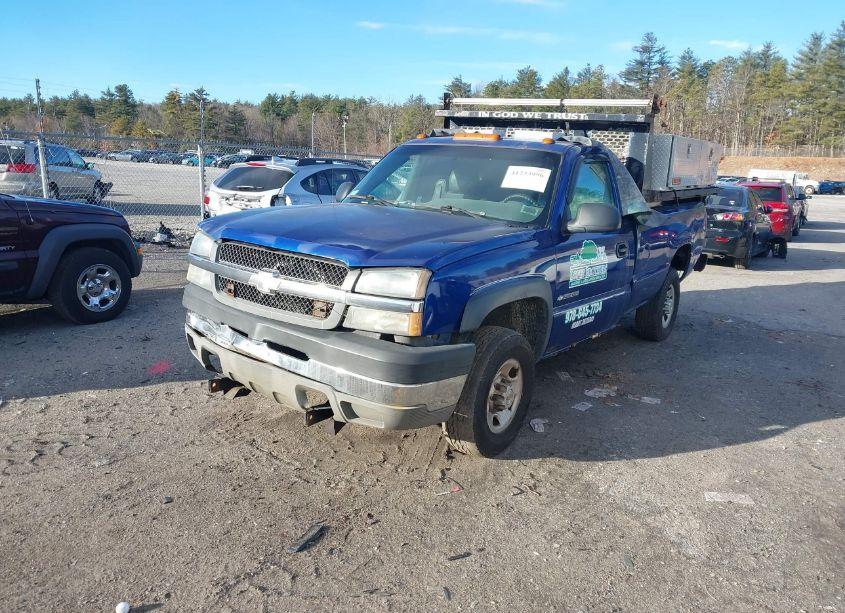 Photo 2 of 2004 Chevrolet Silverado 2500HD WORK TRUCK (VIN 1GCHK24U94E142880)