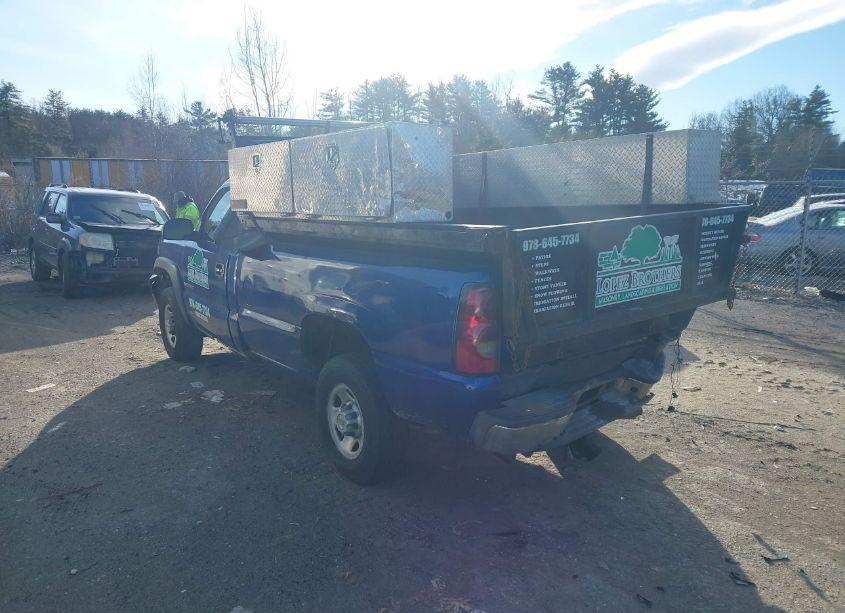 Photo 3 of 2004 Chevrolet Silverado 2500HD WORK TRUCK (VIN 1GCHK24U94E142880)