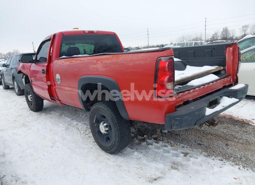 Photo 3 of 2005 Chevrolet Silverado 2500HD WORK TRUCK (VIN 1GCHK24U95E257271)