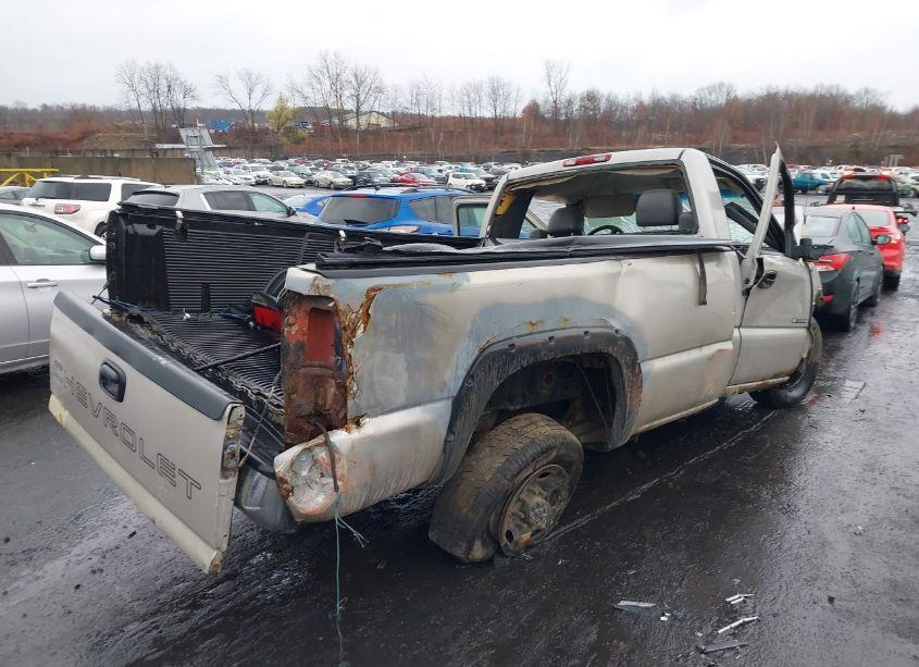 Photo 4 of 2006 Chevrolet Silverado 2500HD WORK TRUCK (VIN 1GCHK24U96E225101)