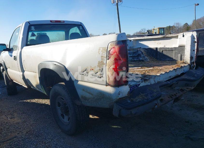 Photo 3 of 2006 Chevrolet Silverado 2500HD WORK TRUCK (VIN 1GCHK24UX6E155866)