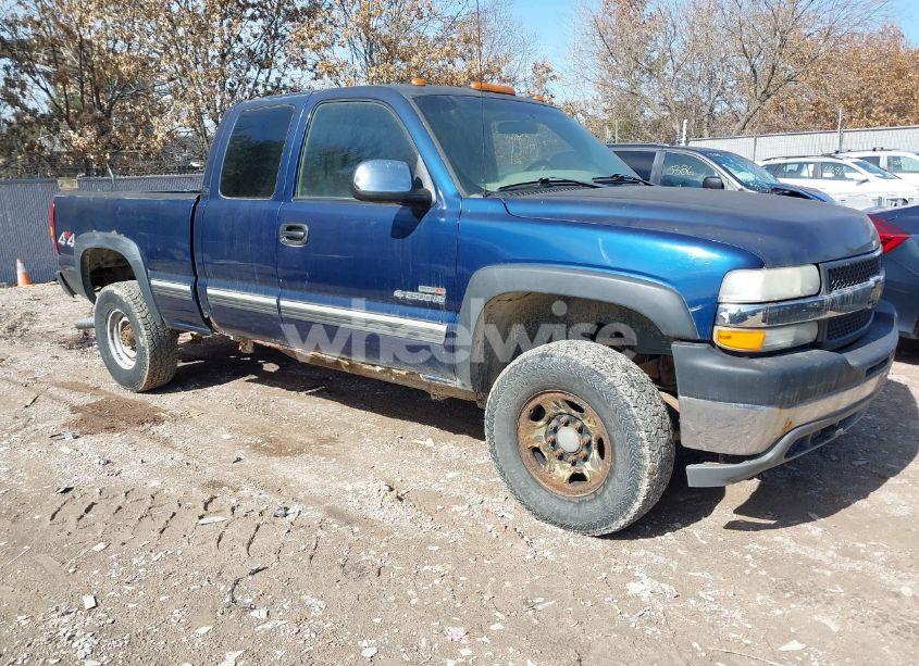 2001 Chevrolet Silverado 2500HD LS (VIN 1GCHK29111E313566) main photo