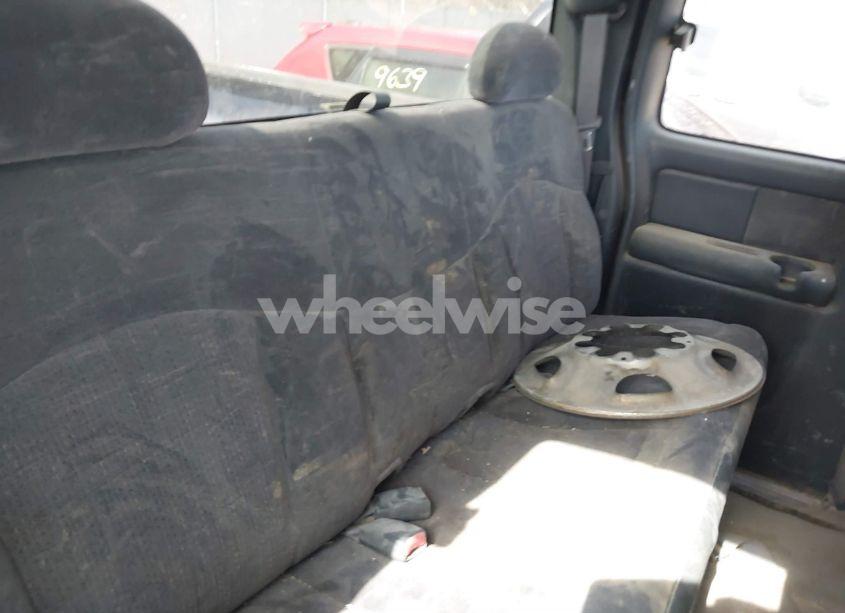 Photo 8 of 2001 Chevrolet Silverado 2500HD LS (VIN 1GCHK29111E313566)