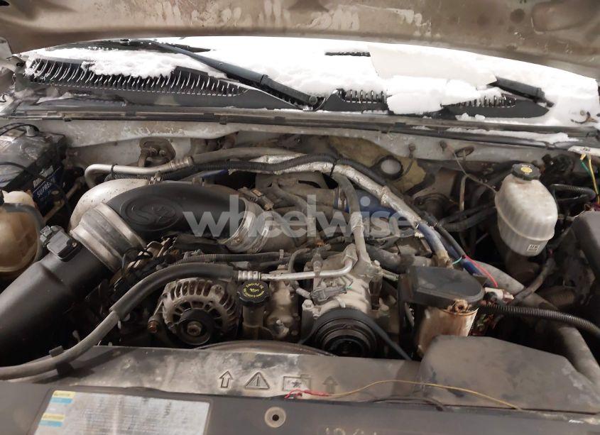 Photo 10 of 2003 Chevrolet Silverado 2500HD (VIN 1GCHK29123E159209)