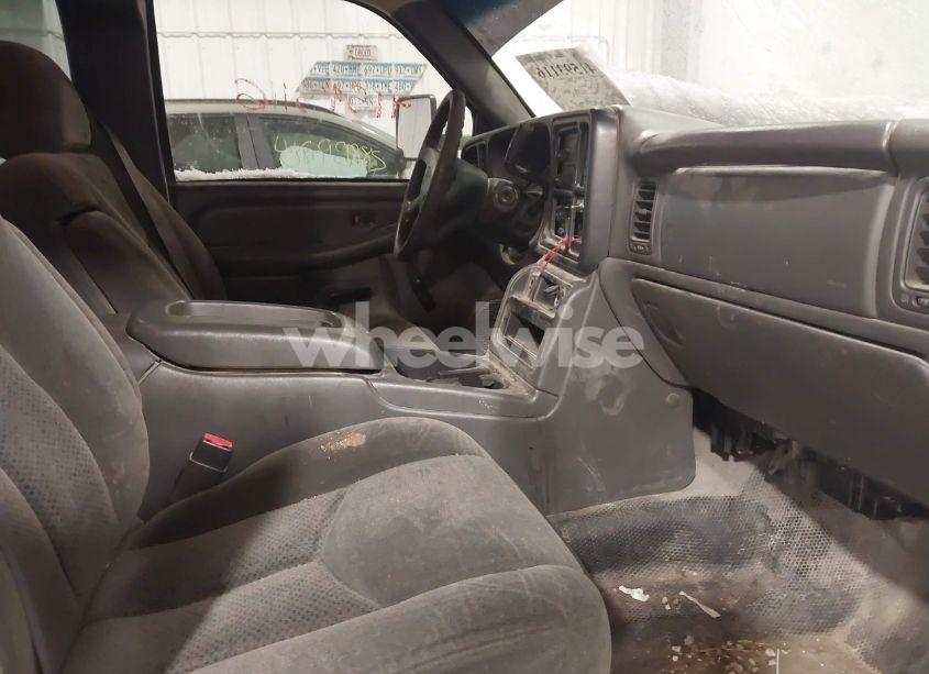 Photo 5 of 2003 Chevrolet Silverado 2500HD (VIN 1GCHK29123E159209)