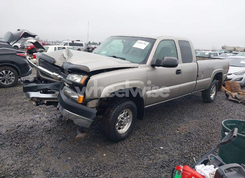 Photo 2 of 2003 Chevrolet Silverado 2500HD LS (VIN 1GCHK29123E292682)