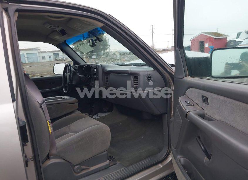 Photo 5 of 2003 Chevrolet Silverado 2500HD LS (VIN 1GCHK29123E292682)