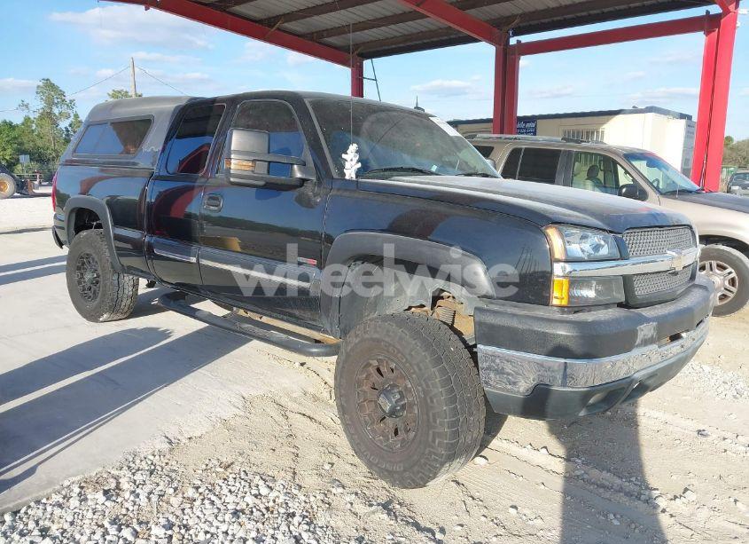 2003 Chevrolet Silverado 2500HD LT (VIN 1GCHK29133E348905) main photo