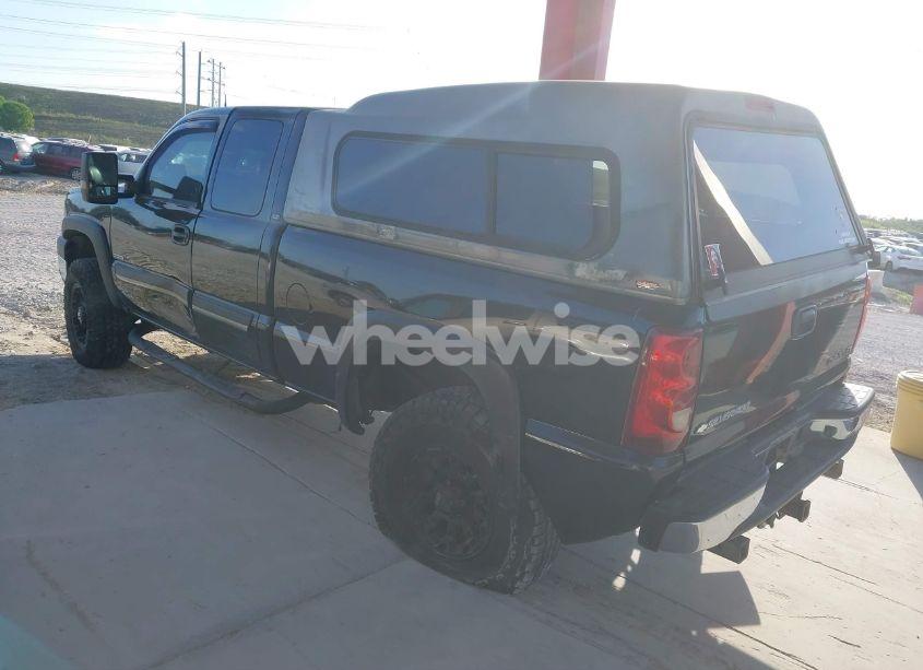 Photo 3 of 2003 Chevrolet Silverado 2500HD LT (VIN 1GCHK29133E348905)