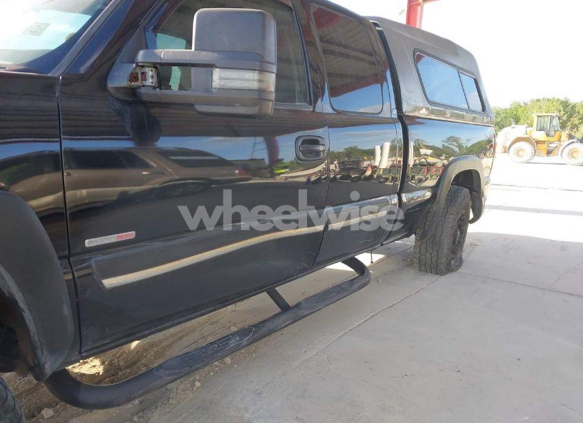 Photo 6 of 2003 Chevrolet Silverado 2500HD LT (VIN 1GCHK29133E348905)