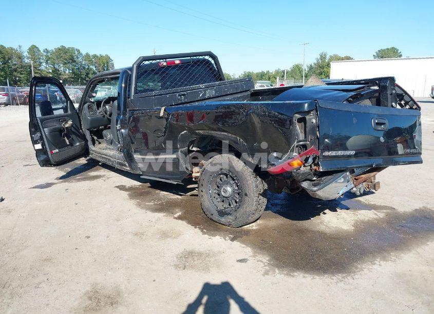 Photo 3 of 2001 Chevrolet Silverado 2500HD LT (VIN 1GCHK291X1E305157)