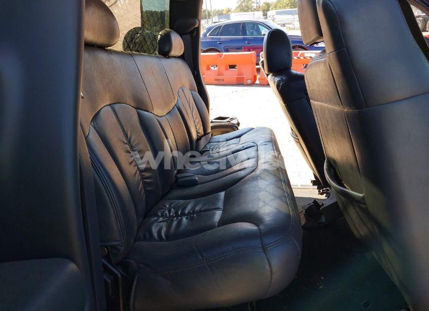 Photo 8 of 2001 Chevrolet Silverado 2500HD LT (VIN 1GCHK291X1E305157)