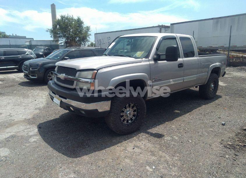 Photo 2 of 2004 Chevrolet Silverado 2500HD LS (VIN 1GCHK29224E249020)