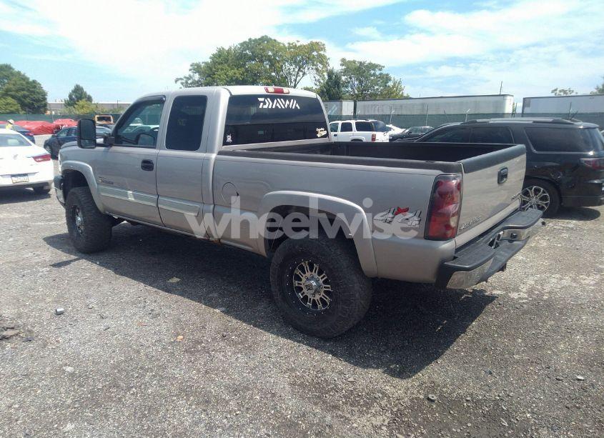 Photo 3 of 2004 Chevrolet Silverado 2500HD LS (VIN 1GCHK29224E249020)