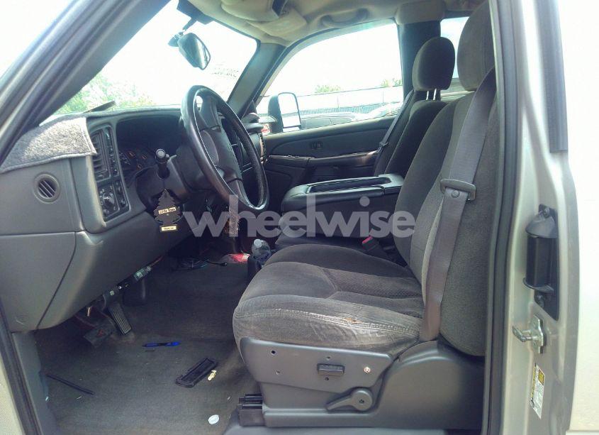 Photo 5 of 2004 Chevrolet Silverado 2500HD LS (VIN 1GCHK29224E249020)