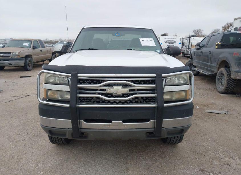 Photo 12 of 2005 Chevrolet Silverado 2500HD LS (VIN 1GCHK29225E216858)