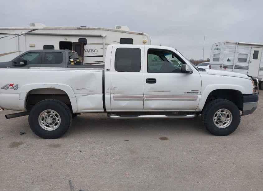 Photo 13 of 2005 Chevrolet Silverado 2500HD LS (VIN 1GCHK29225E216858)