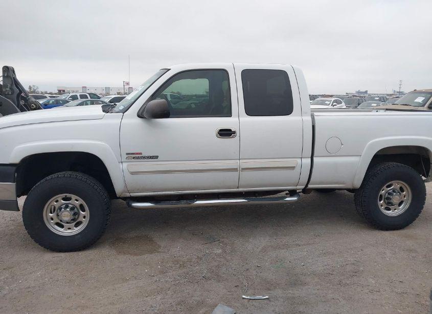 Photo 14 of 2005 Chevrolet Silverado 2500HD LS (VIN 1GCHK29225E216858)