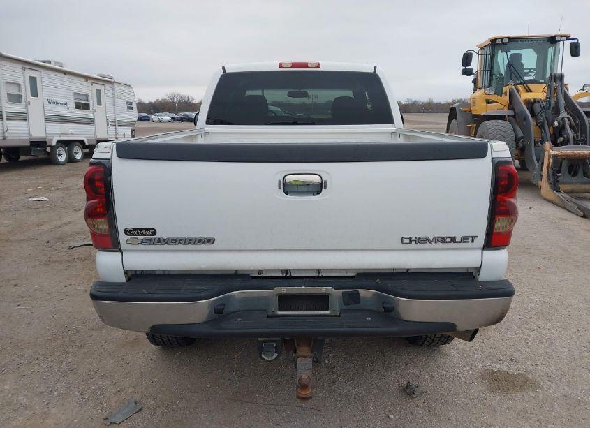 Photo 16 of 2005 Chevrolet Silverado 2500HD LS (VIN 1GCHK29225E216858)