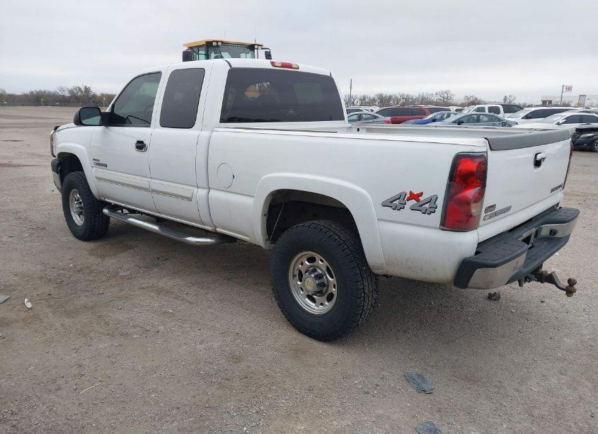 Photo 3 of 2005 Chevrolet Silverado 2500HD LS (VIN 1GCHK29225E216858)