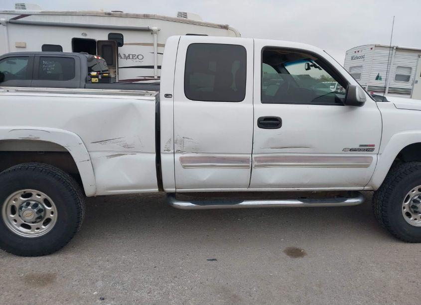 Photo 6 of 2005 Chevrolet Silverado 2500HD LS (VIN 1GCHK29225E216858)