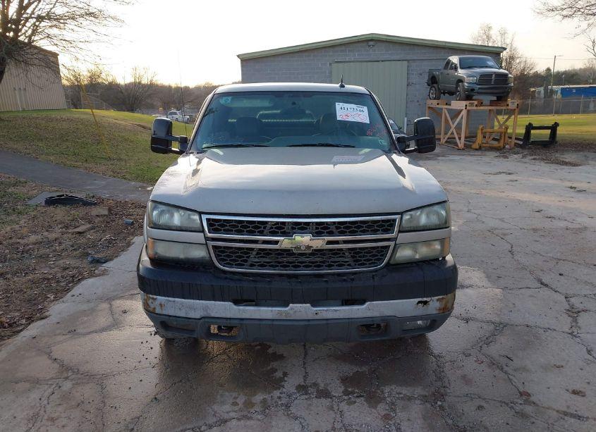 Photo 12 of 2005 Chevrolet Silverado 2500HD LT (VIN 1GCHK29225E271357)