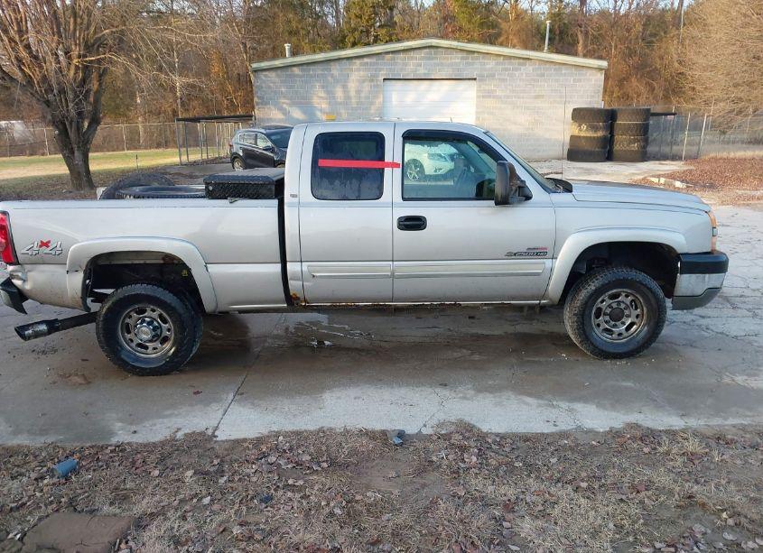 Photo 13 of 2005 Chevrolet Silverado 2500HD LT (VIN 1GCHK29225E271357)