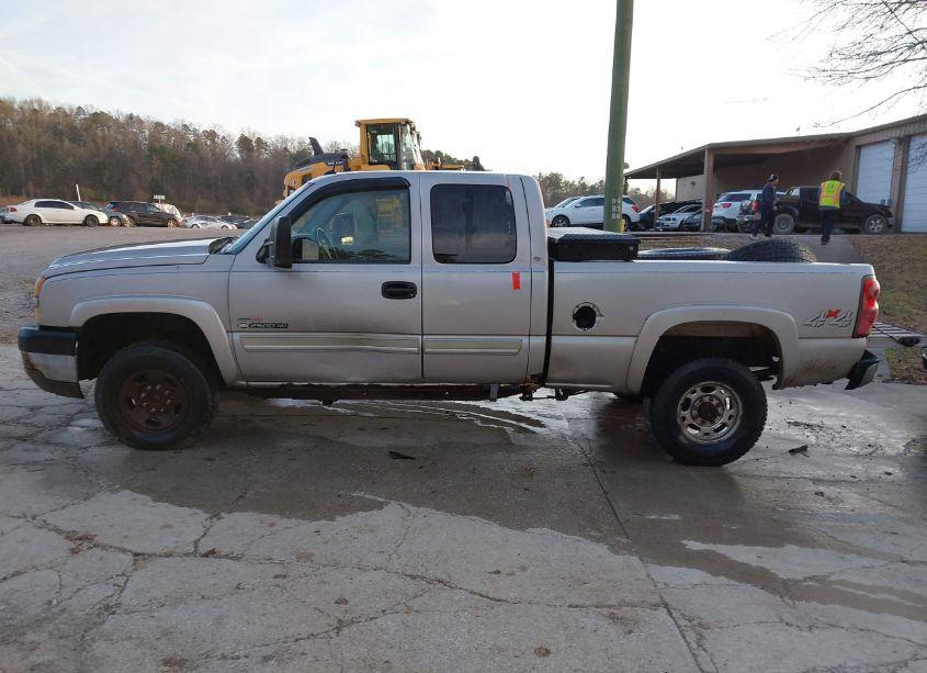 Photo 14 of 2005 Chevrolet Silverado 2500HD LT (VIN 1GCHK29225E271357)