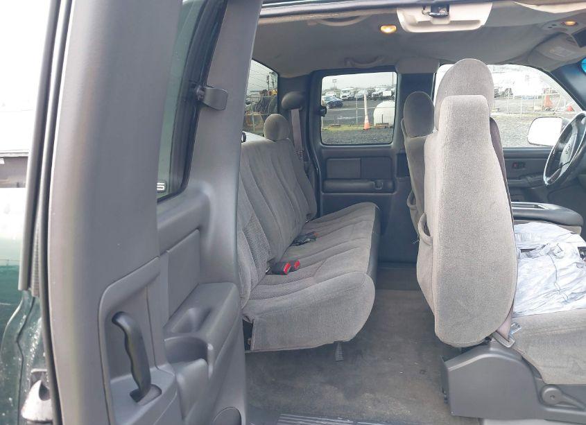 Photo 8 of 2005 Chevrolet Silverado 2500HD LS (VIN 1GCHK29235E172949)