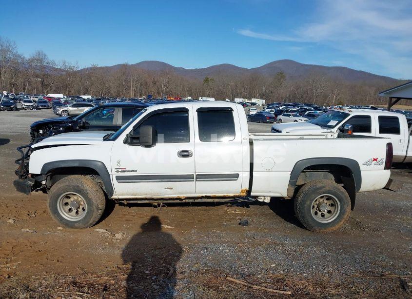 Photo 15 of 2004 Chevrolet Silverado 2500HD (VIN 1GCHK29254E311428)