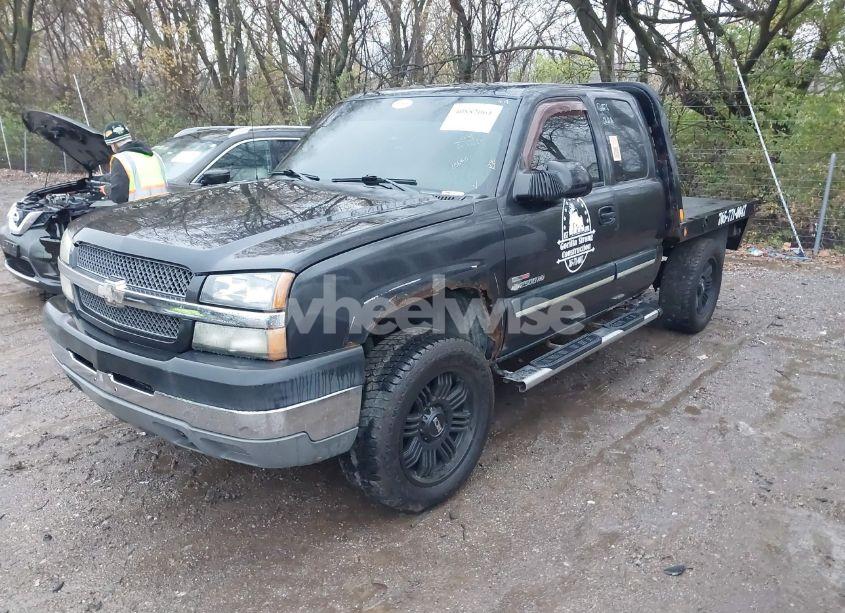 Photo 2 of 2004 Chevrolet Silverado 2500HD LS (VIN 1GCHK29294E394071)