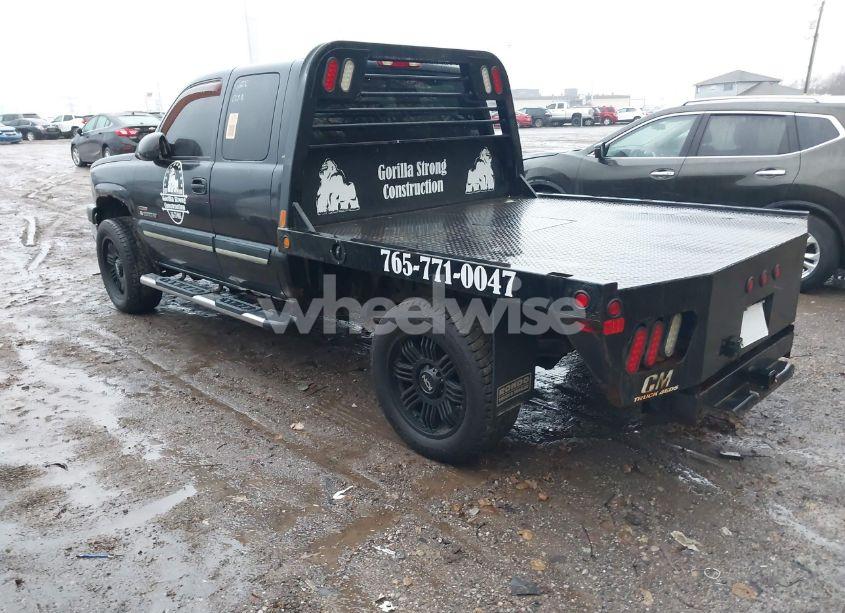 Photo 3 of 2004 Chevrolet Silverado 2500HD LS (VIN 1GCHK29294E394071)