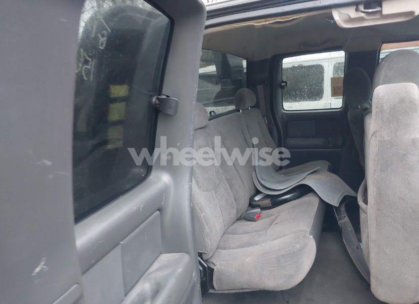 Photo 8 of 2004 Chevrolet Silverado 2500HD LS (VIN 1GCHK29294E394071)